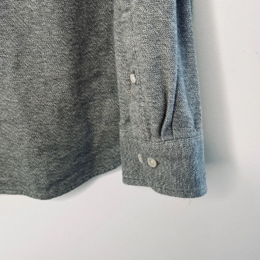 The North Face Mens M Gray‎ Long Sleeve Button Up Shirt Two Pocket Casual FLAWED